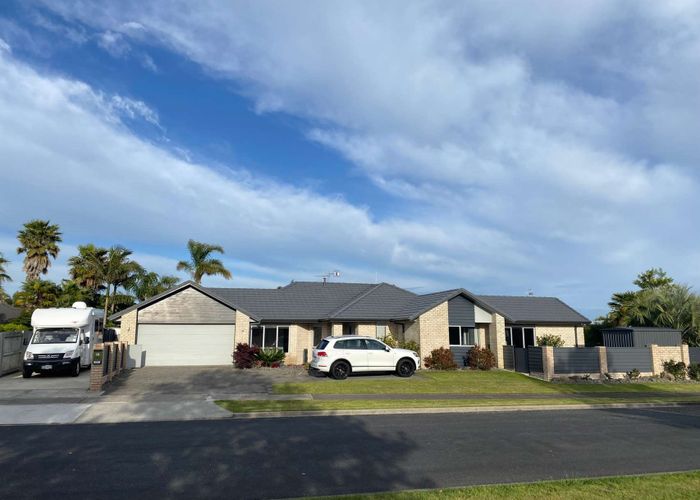 Free property data for 72 Oriental Parade, Papamoa Beach, Papamoa
