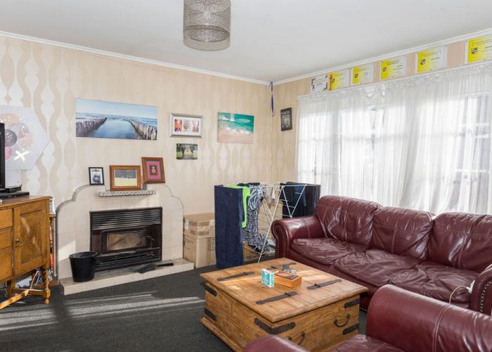 Free property data for 13 Cole Street, Dannevirke homes.co.nz