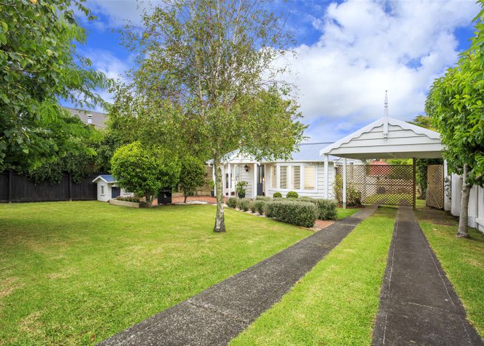 Free property data for 10 David Street, Bayswater, Auckland homes.co.nz