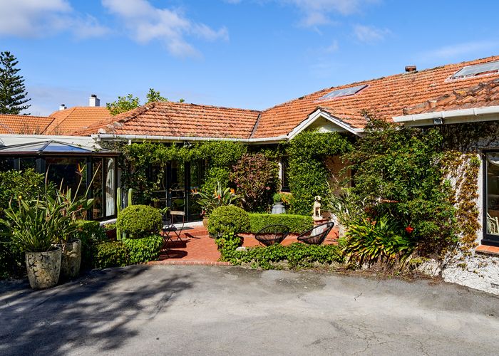 Free property data for 68 Cheviot Road, Lowry Bay, Lower Hutt homes.co.nz
