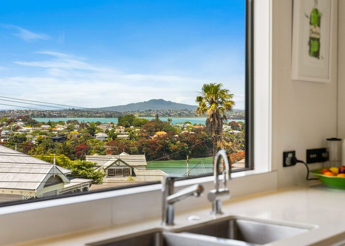 Recently sold 38 Hinemoa Street, Birkenhead, Auckland homes.co.nz