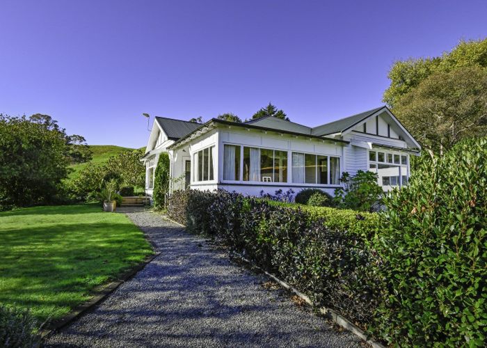 Free property data for 162 Kawera Road, Pukehamoamoa homes.co.nz