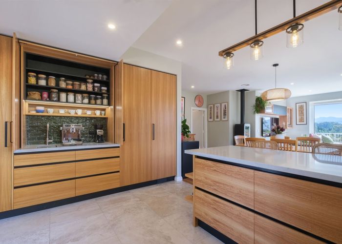 For sale 211 Old Coach Road, Mapua, Tasman, Nelson / Tasman homes.co.nz