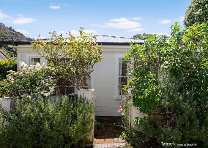 Recently sold 12 Poplar Grove, Thorndon, Wellington homes.co.nz