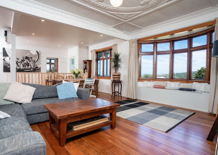 Free property data for 58 Pembroke Road, Northland, Wellington homes
