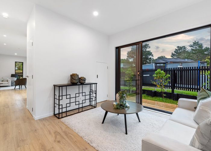 For sale 9A Penguin Drive, Murrays Bay, North Shore City, Auckland