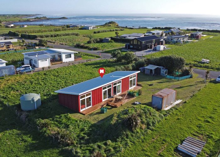 For sale 62 Anglers Avenue, Warea, South Taranaki, Taranaki homes.co.nz