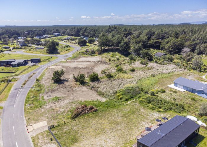 For sale 190198 Park Avenue, Waitarere Beach, Horowhenua, Manawatu