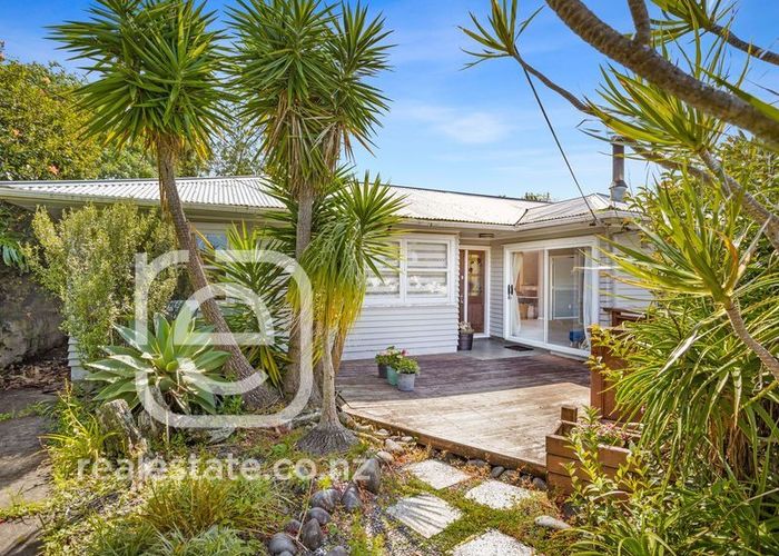 For rent 42 Gordon Avenue, Milford, Milford, North Shore City