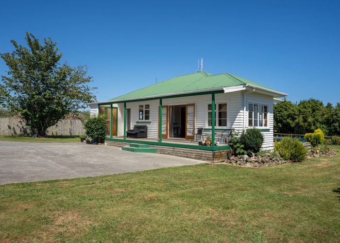 For sale 35 North Manakau Road, Manakau, Horowhenua, Manawatu / Whanganui homes.co.nz