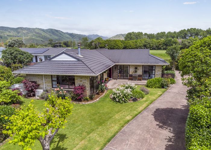 Free property data for 14 Charnwood Grove, Waikanae homes.co.nz