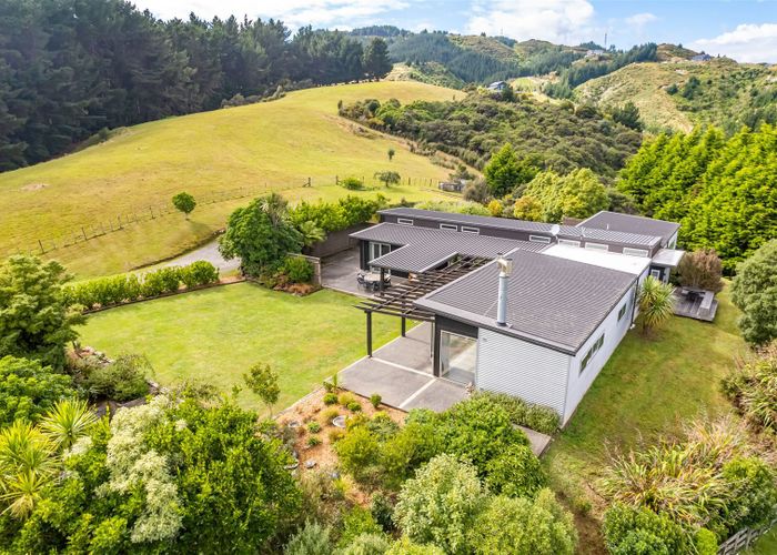 Free property data for 328 Flightys Road, Porirua homes.co.nz