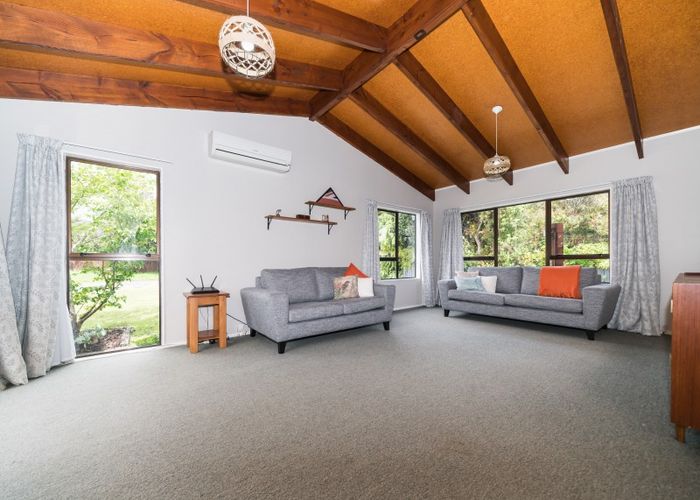 Free property data for 33 Kowhai Street, Tokomaru homes.co.nz