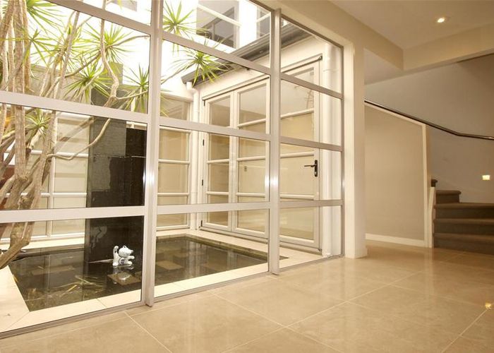 Free property data for 53 Coachman Drive, Flat Bush, Auckland homes.co.nz