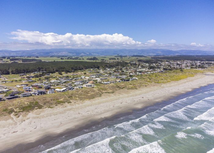 For sale 190198 Park Avenue, Waitarere Beach, Horowhenua, Manawatu