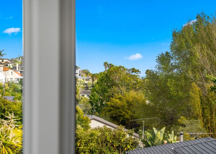 For sale 1/104A Beach Road, Castor Bay, North Shore City, Auckland