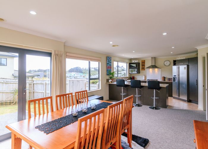 Free property data for 9 Milford Street, Aotea, Porirua homes.co.nz