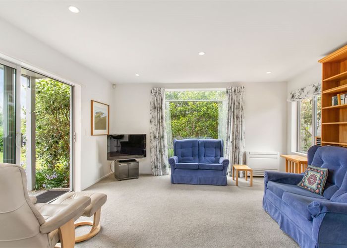 Free property data for 9 Kilmuir Lane, Harewood, Christchurch homes.co.nz