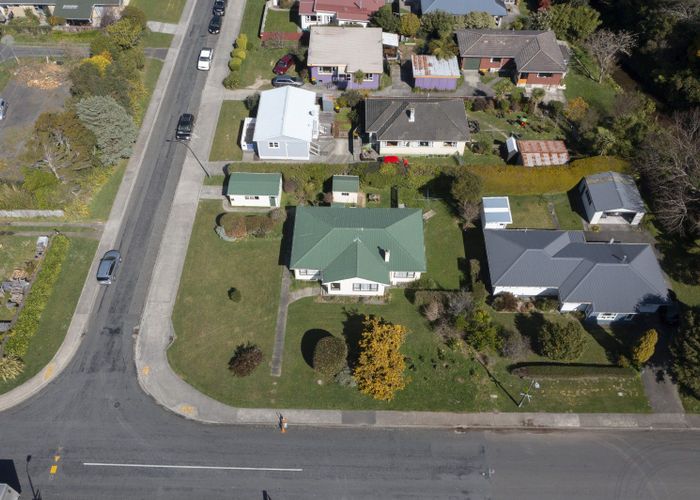 For sale 4 McLellan Street, Tawa, Wellington, Wellington homes.co.nz