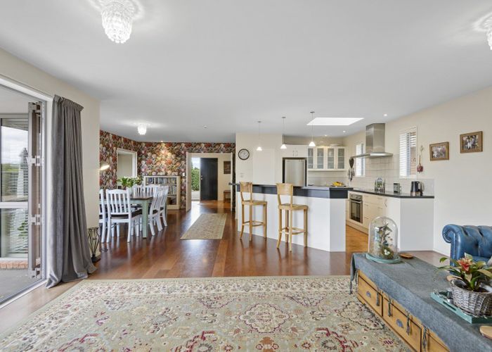 Free property data for 84 Stott Drive, Darfield homes.co.nz