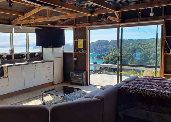 For sale 11 Edith Ridge Road, Kawau Island, Hauraki Gulf Islands