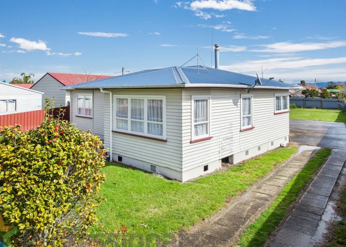 Free property data for 76 College Road, Edgecumbe homes.co.nz
