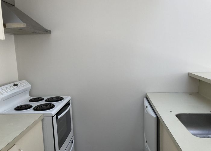 For rent 1/4 Harrison Street, Brooklyn, Wellington, Wellington