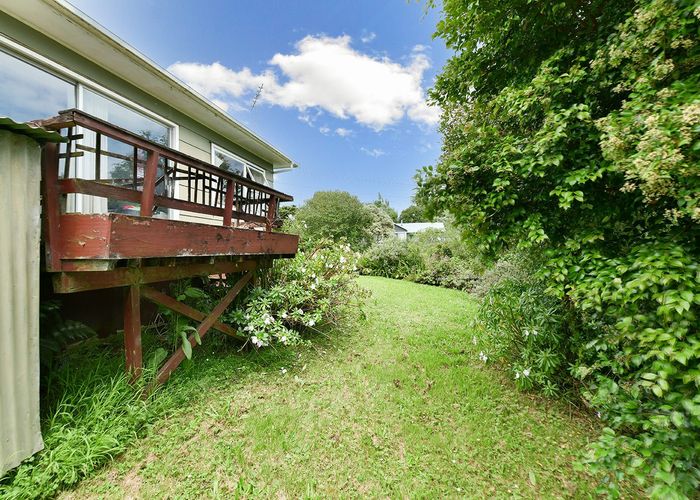 Free property data for 14 Downer Street, Helensville homes.co.nz