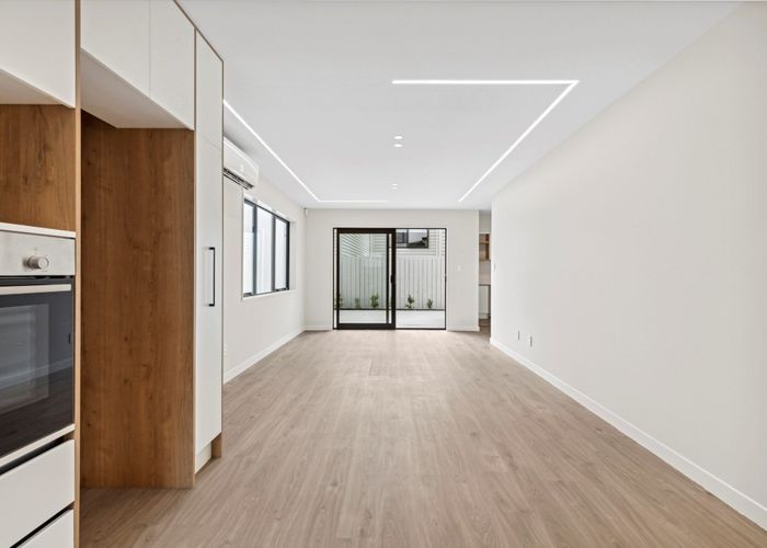 For sale 10B Cranston Street, Northcross, North Shore City, Auckland