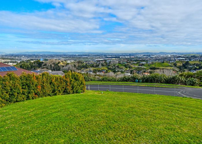 For sale 8 Sovereign Street, Flat Bush, Manukau City, Auckland