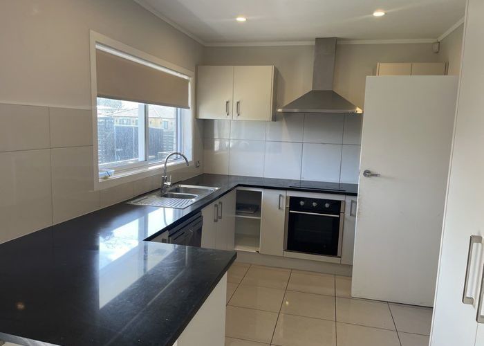 For rent 2/30 Calvert Avenue, Mangere East, Manukau City, Auckland