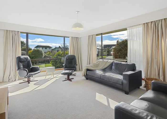 Free property data for 8 Pelorus Place, Harewood, Christchurch homes