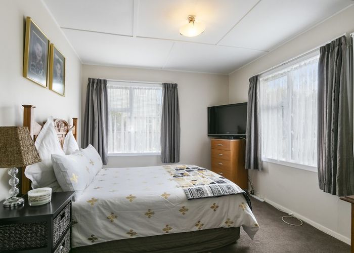 Free property data for 261 Naenae Road, Naenae, Lower Hutt homes.co.nz