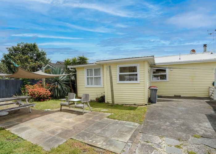 Free property data for 48 Seabury Avenue, Foxton Beach, Foxton homes