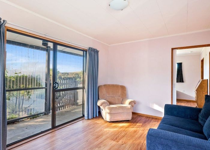 Free property data for 2 Paetawa Road, Peka Peka homes.co.nz