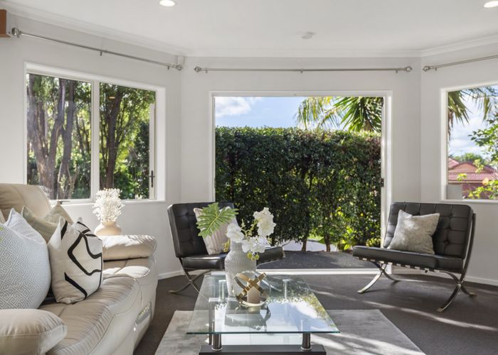 For sale 7 Louvain Place, Greenhithe, North Shore City, Auckland