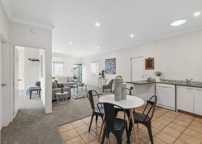 Free property data for 2/402 Cambridge Terrace, Naenae, Lower Hutt