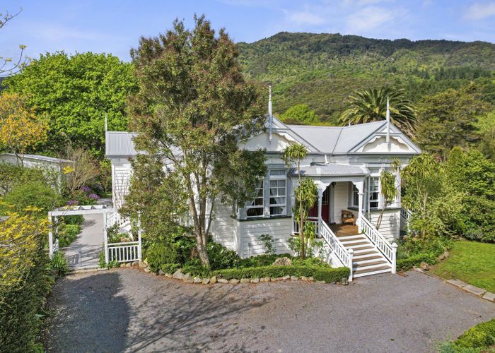 Free property data for 19 Hamilton Street, Te Aroha homes.co.nz