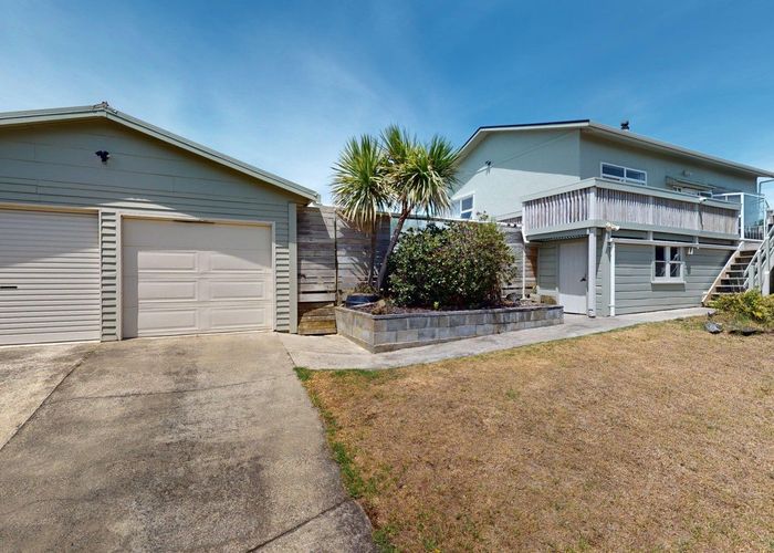 Recently sold 40 Kahukura Avenue, Waitarere Beach, Levin homes.co.nz