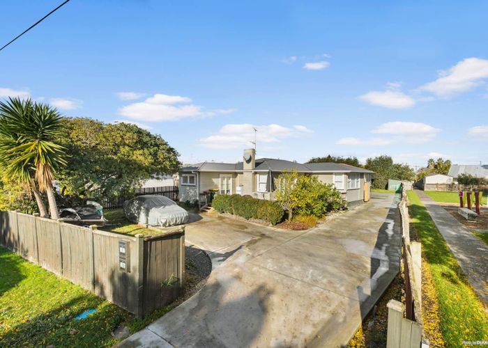 Free property data for 37 Fernaig Street, Papakura homes.co.nz