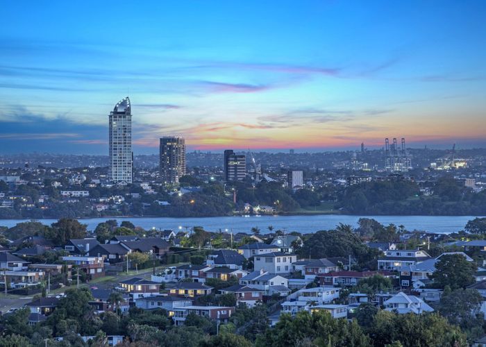 For sale 3 Castor Bay Road, Castor Bay, North Shore City, Auckland