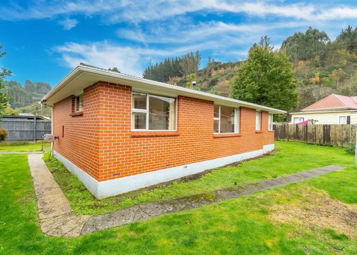 Free property data for 30 Selwyn Street, North East Valley, Dunedin