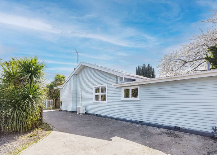 Free property data for 10 Avonhead Road, Avonhead, Christchurch homes