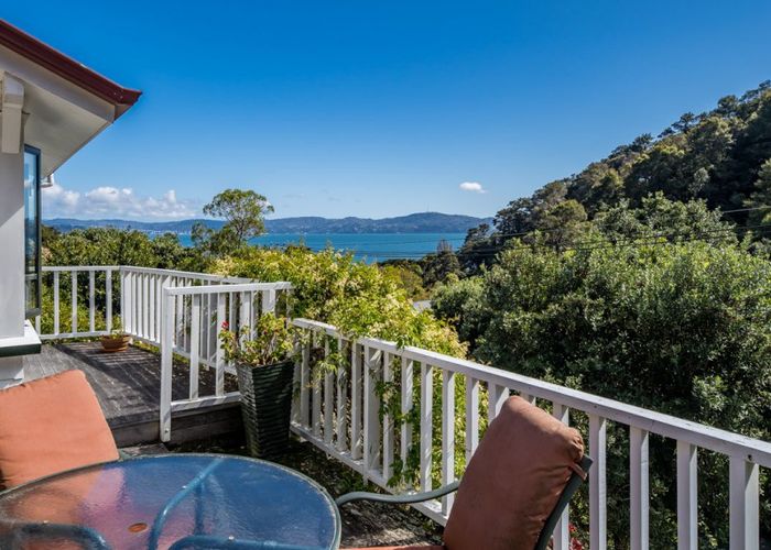 Free property data for 36 Moana Road, Days Bay, Lower Hutt homes.co.nz