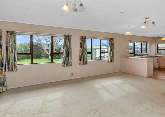 Free property data for 1 Elm Place, Tikipunga, Whangarei homes.co.nz