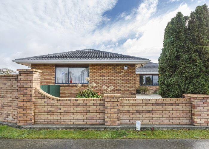 Free property data for 82 Amberley Avenue, Highbury, Palmerston North