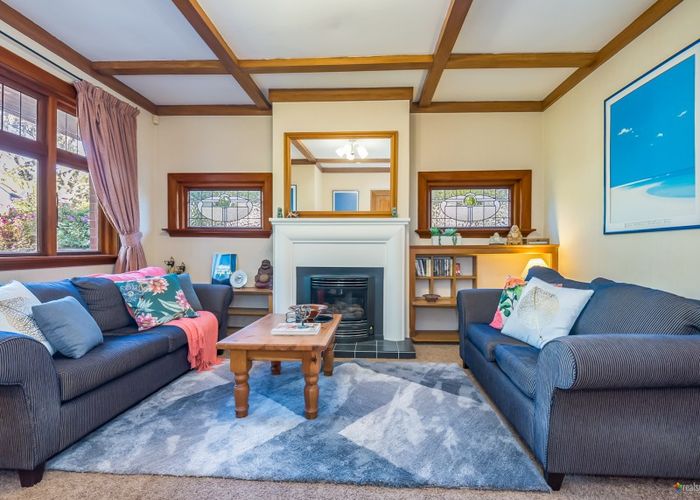 Free property data for 77 Pohutukawa Street, Woburn, Lower Hutt homes