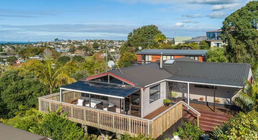Free property data for 47 Layton Road, Manly, Whangaparaoa homes.co.nz