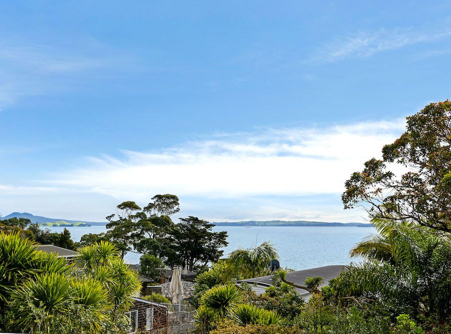 Recently sold 127 Mellons Bay Road, Mellons Bay, Auckland homes.co.nz