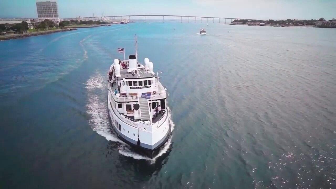 Dinner Cruises, Yacht Charters & Weddings on the Water Hornblower